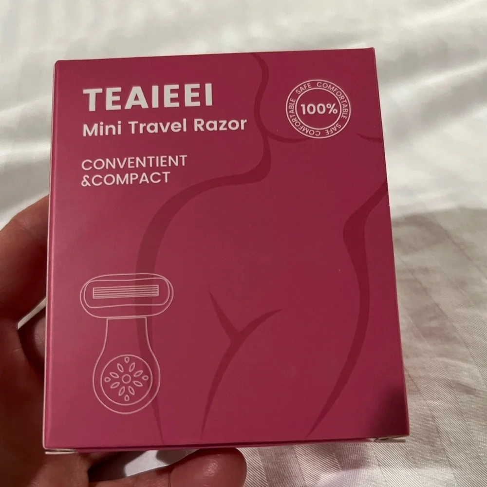 🪒Compact Portable Travel Mini Razor Case 5-Blades
